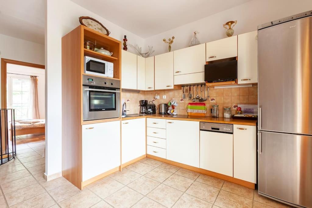 Sea View Maisonette Near Nafplio!1' Drive To Apartment *